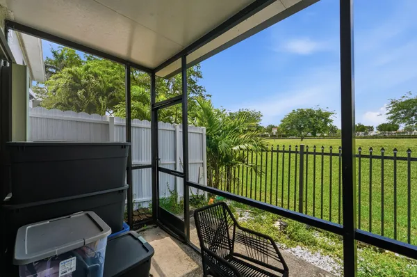 $2,500 | 644 Northeast 195th Street, Miami, FL 33179