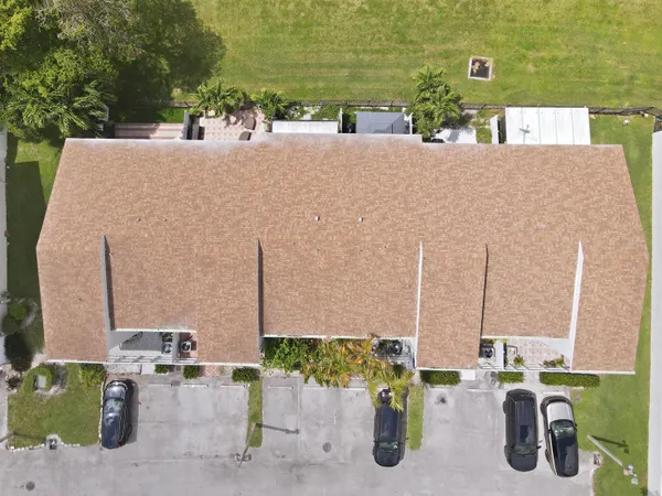 $2,500 | 644 Northeast 195th Street, Miami, FL 33179