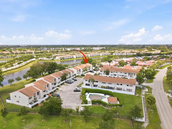$2,500 | 644 Northeast 195th Street, Miami, FL 33179
