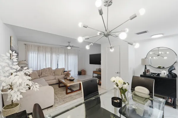 $2,500 | 644 Northeast 195th Street, Miami, FL 33179