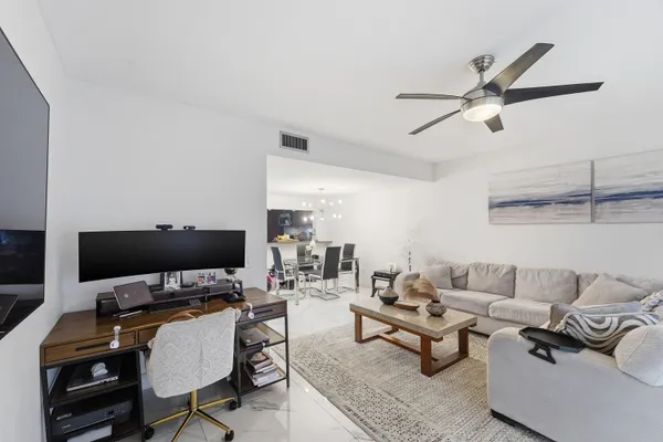 $2,500 | 644 Northeast 195th Street, Miami, FL 33179