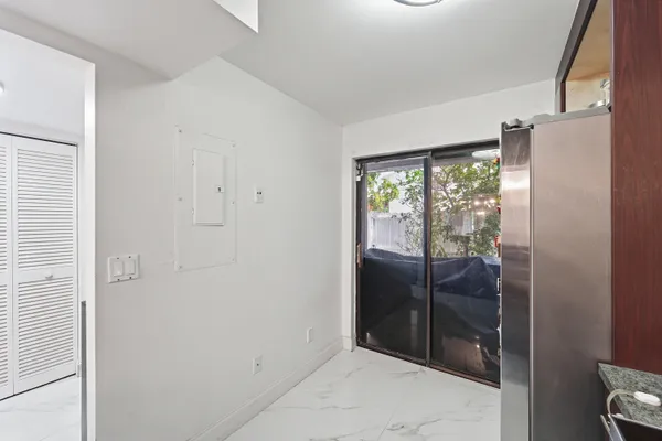 $2,500 | 644 Northeast 195th Street, Miami, FL 33179