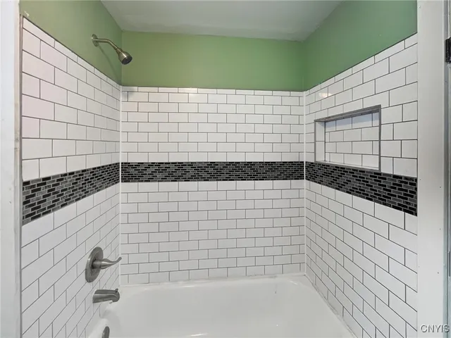 $1,500 | 262 West 4th Street South, Unit 2, Fulton, NY 13069