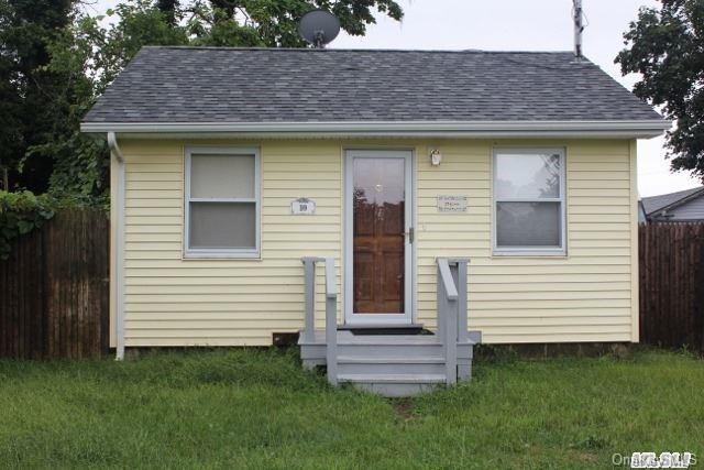 10 King Road Mastic Beach, NY 11951 - Photo 1 of 1 Gallery Image 1