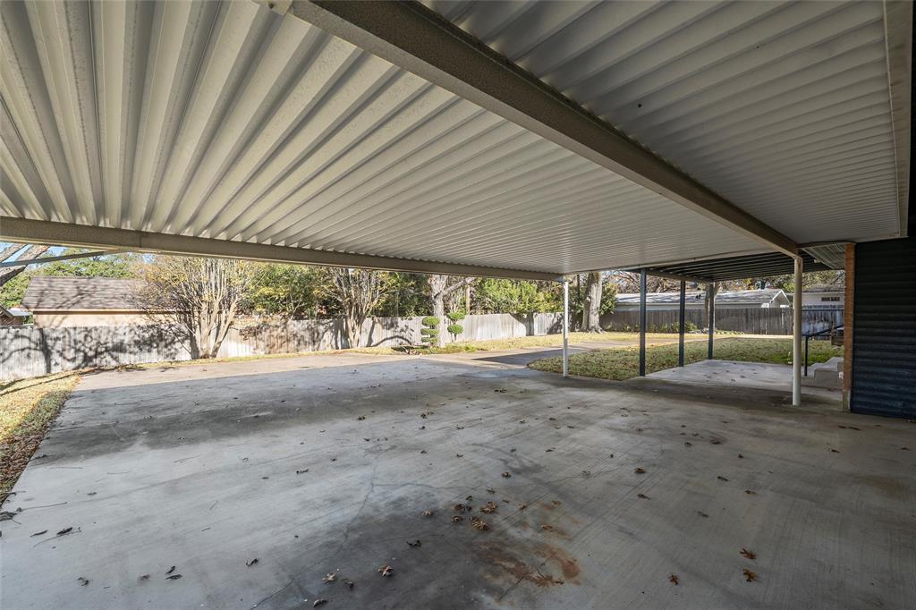 5201 Pine Avenue Waco, TX 76710 - Photo 29 of 33 a view of a backyard