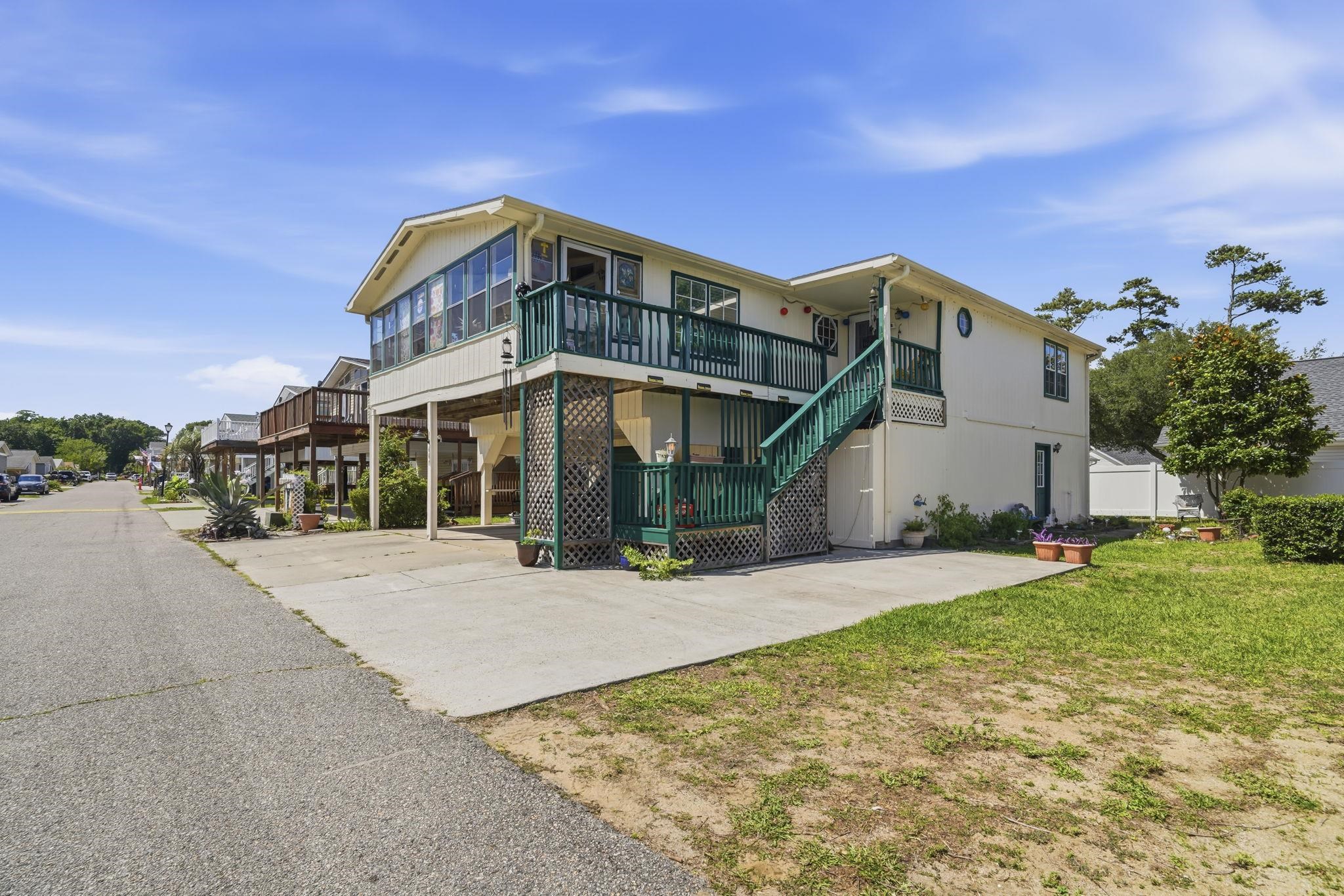 440 Meadowlark Surfside Beach, SC 29575 - Photo 2 of 32