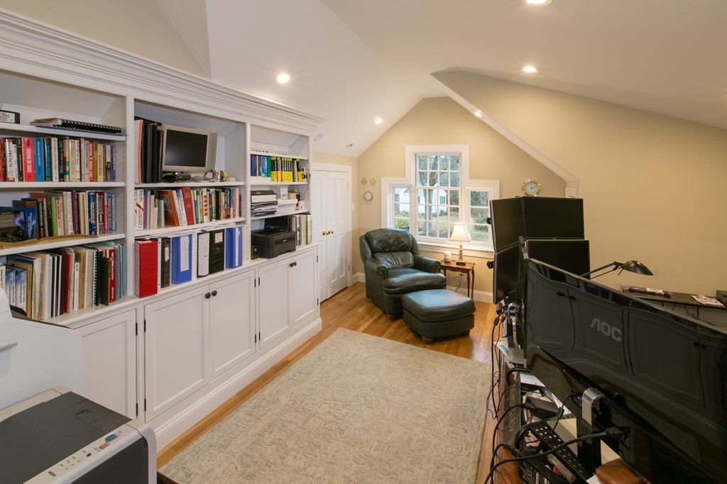 154 Crescent Road Concord, MA 01742 - Photo 19 of 28