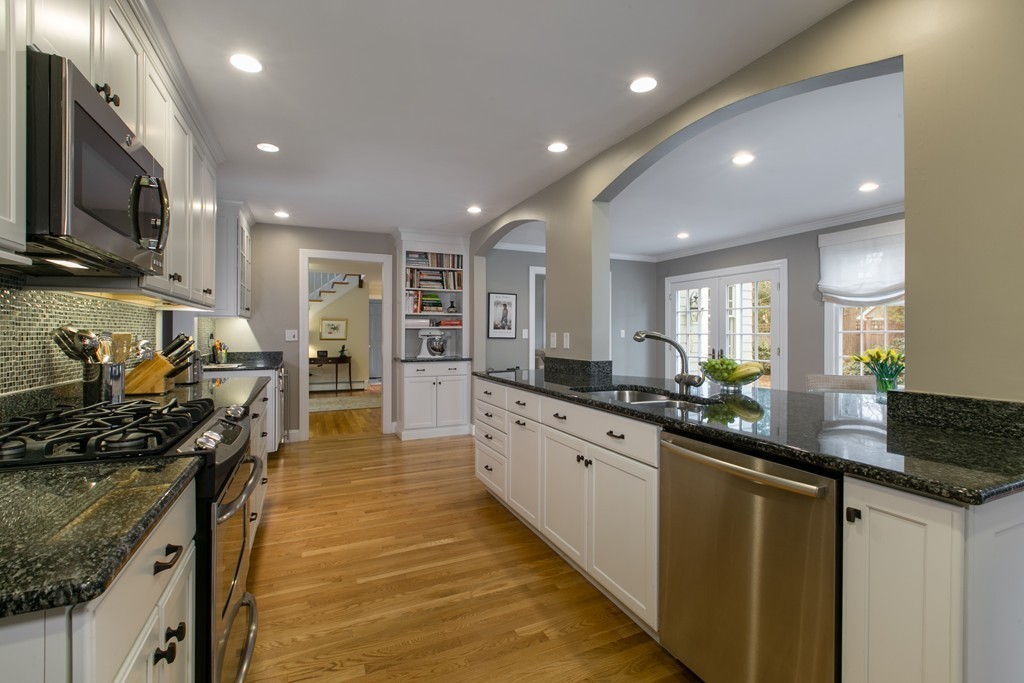 154 Crescent Road Concord, MA 01742 - Photo 3 of 28