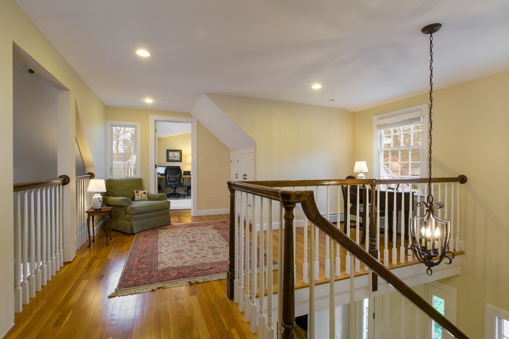 154 Crescent Road Concord, MA 01742 - Photo 8 of 28