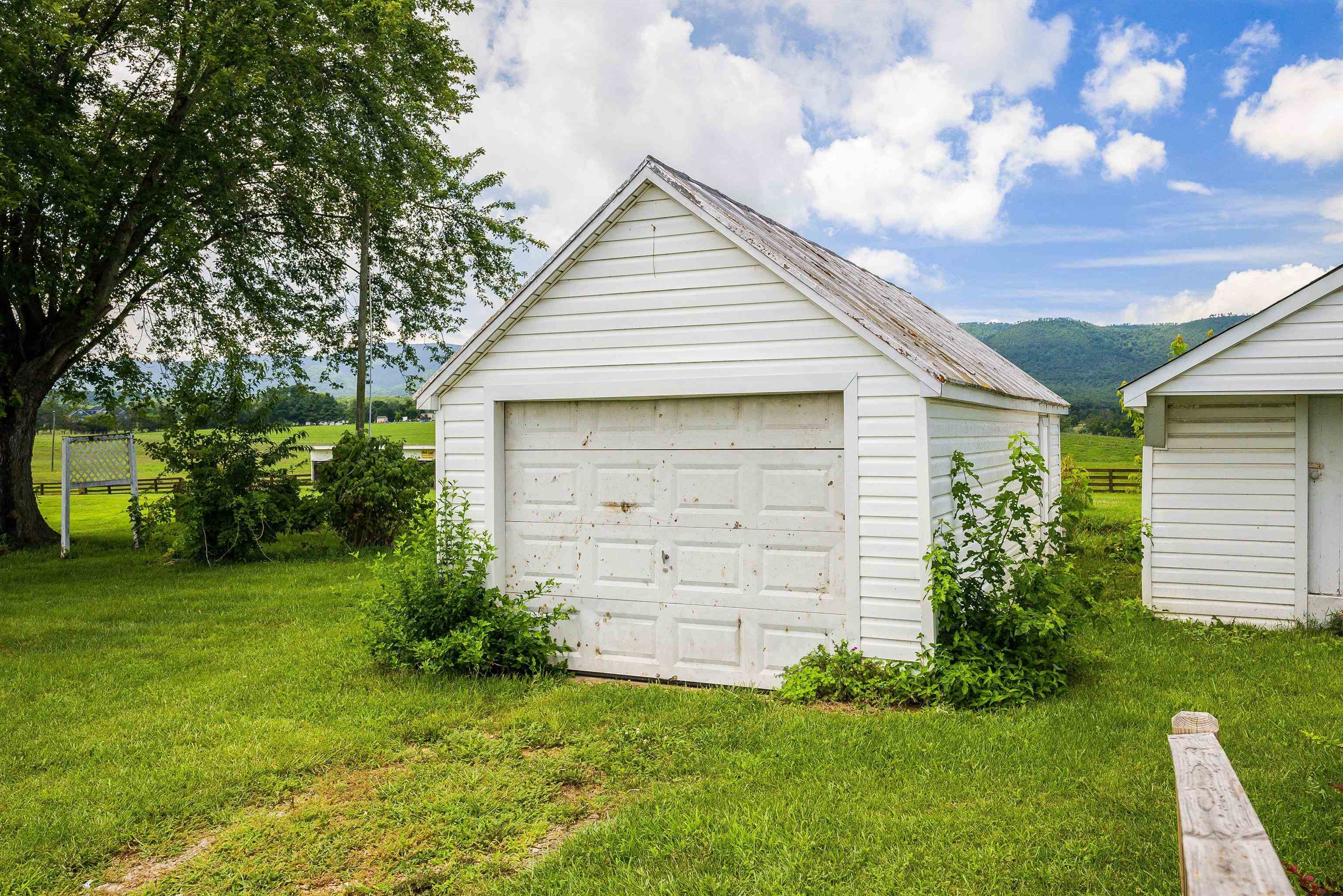 6507 East Point Road Elkton, VA 22827 - Photo 5 of 39 a view of a backyard of the house