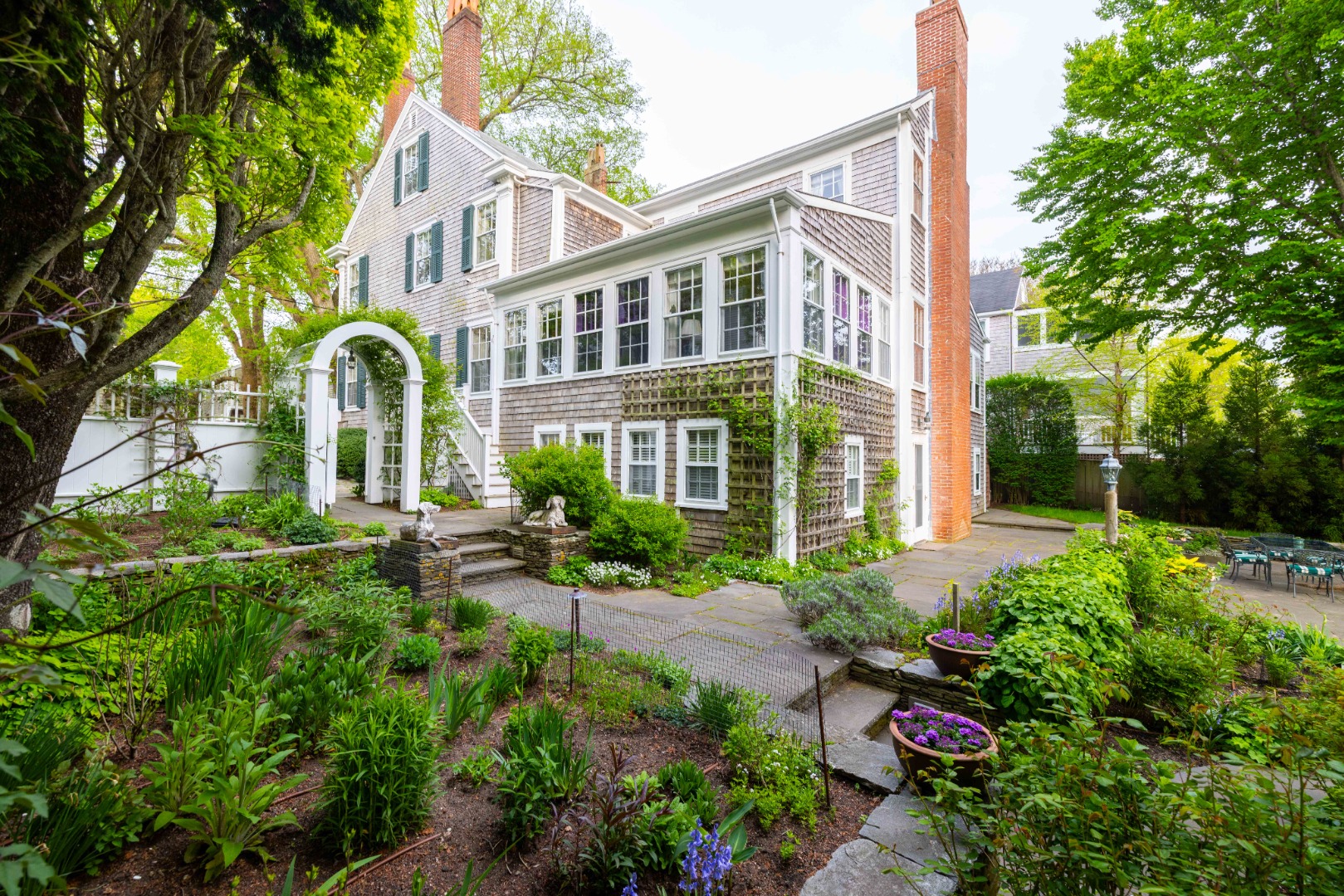 9 Pleasant Street Nantucket, MA 02554 - Photo 4 of 57