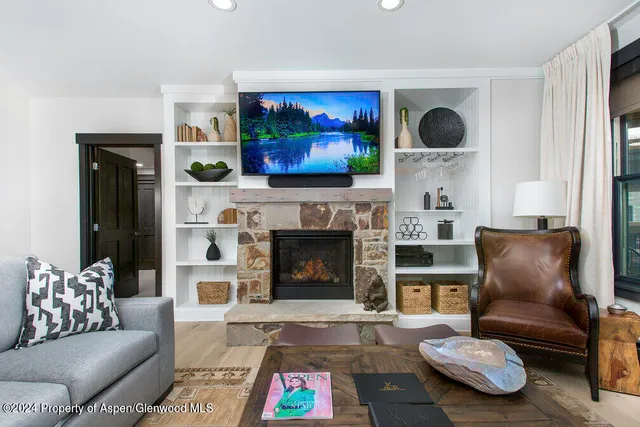$245,000 | 239 Snowmass Club Circle, Unit 127, Snowmass Village, CO 81615