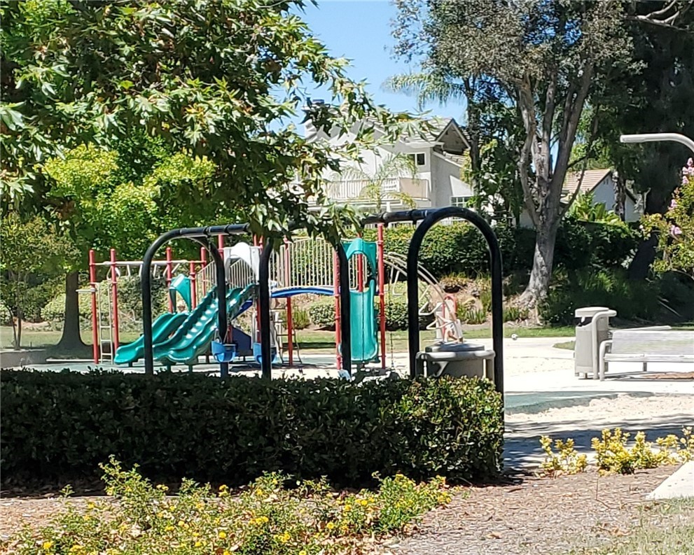 43176 Corte Calanda Temecula, CA 92592 - Photo 22 of 26 a view of a garden