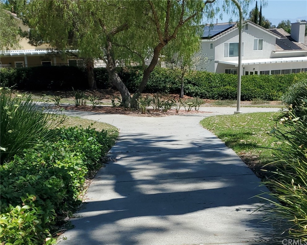 43176 Corte Calanda Temecula, CA 92592 - Photo 24 of 26 a view of a house with backyard and sitting area