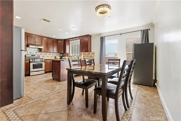 $999,000 | 228 South San Marino Avenue, Unit B, San Gabriel, CA 91776
