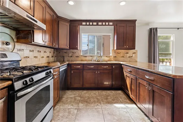 $999,000 | 228 South San Marino Avenue, Unit B, San Gabriel, CA 91776