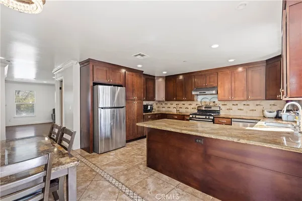 $999,000 | 228 South San Marino Avenue, Unit B, San Gabriel, CA 91776