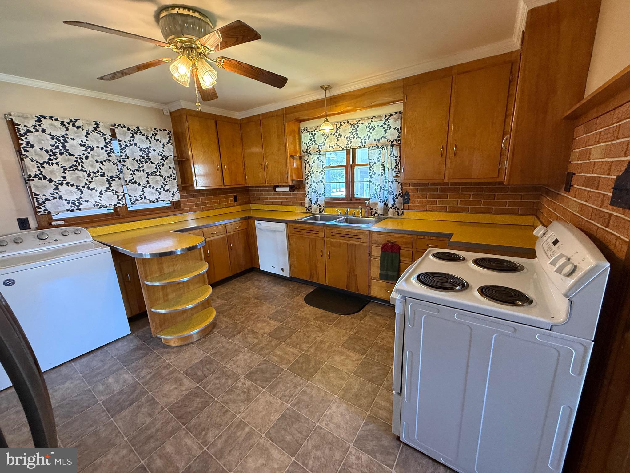 366 Ridgley Street Orbisonia, PA 17243 - Photo 13 of 80