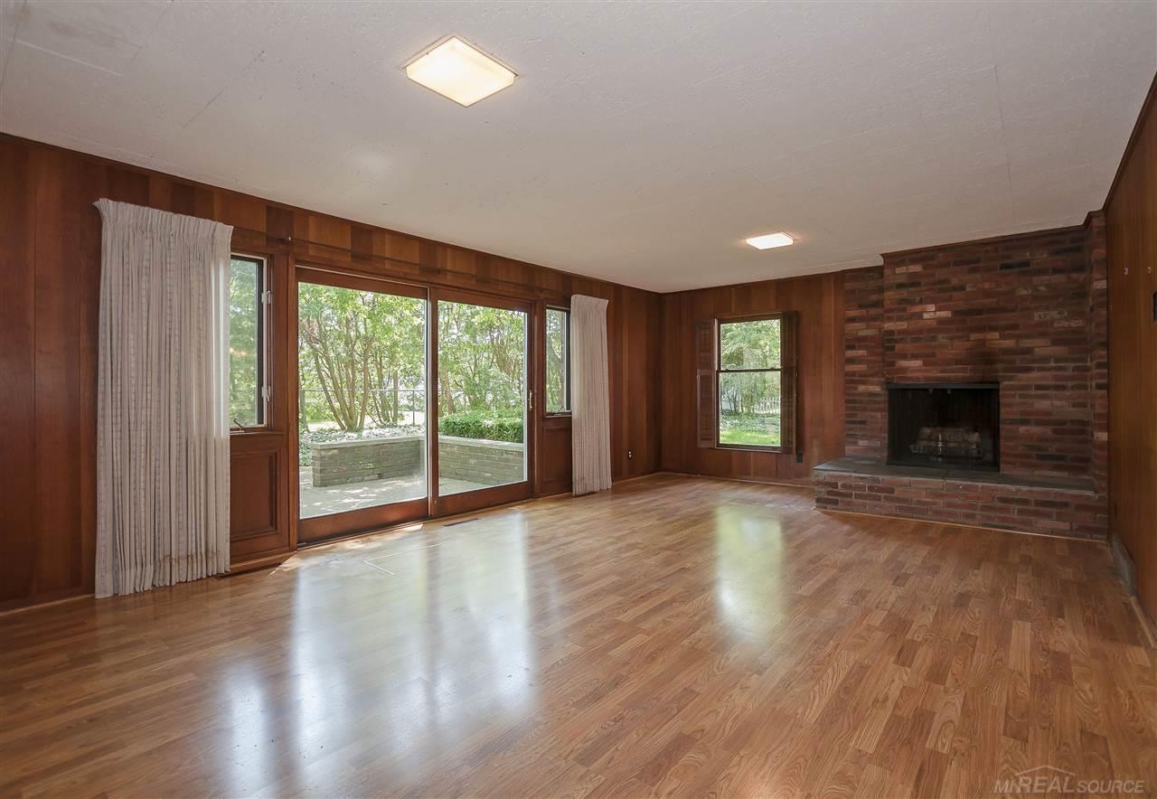 51 North Duval Road Grosse Pointe, MI 48236 - Photo 16 of 36 31349886-16.JPG