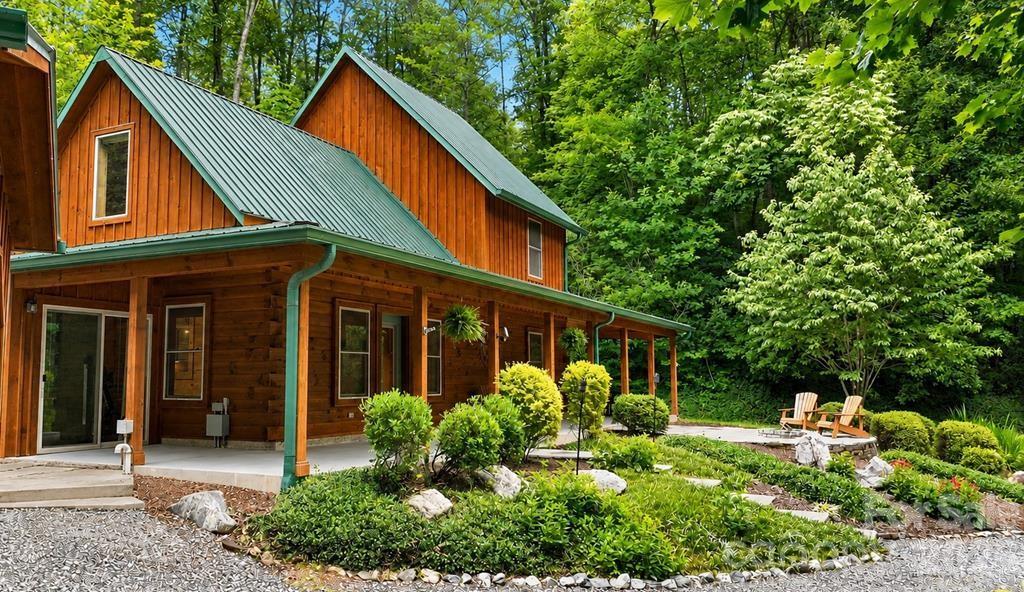 1026 High Top Mountain Road Whittier, NC 28789 - Photo 2 of 45