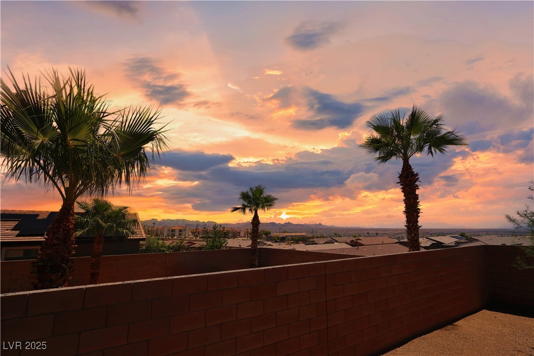 2077 Alki Beach Avenue Laughlin, NV 89029 - Photo 2 of 28