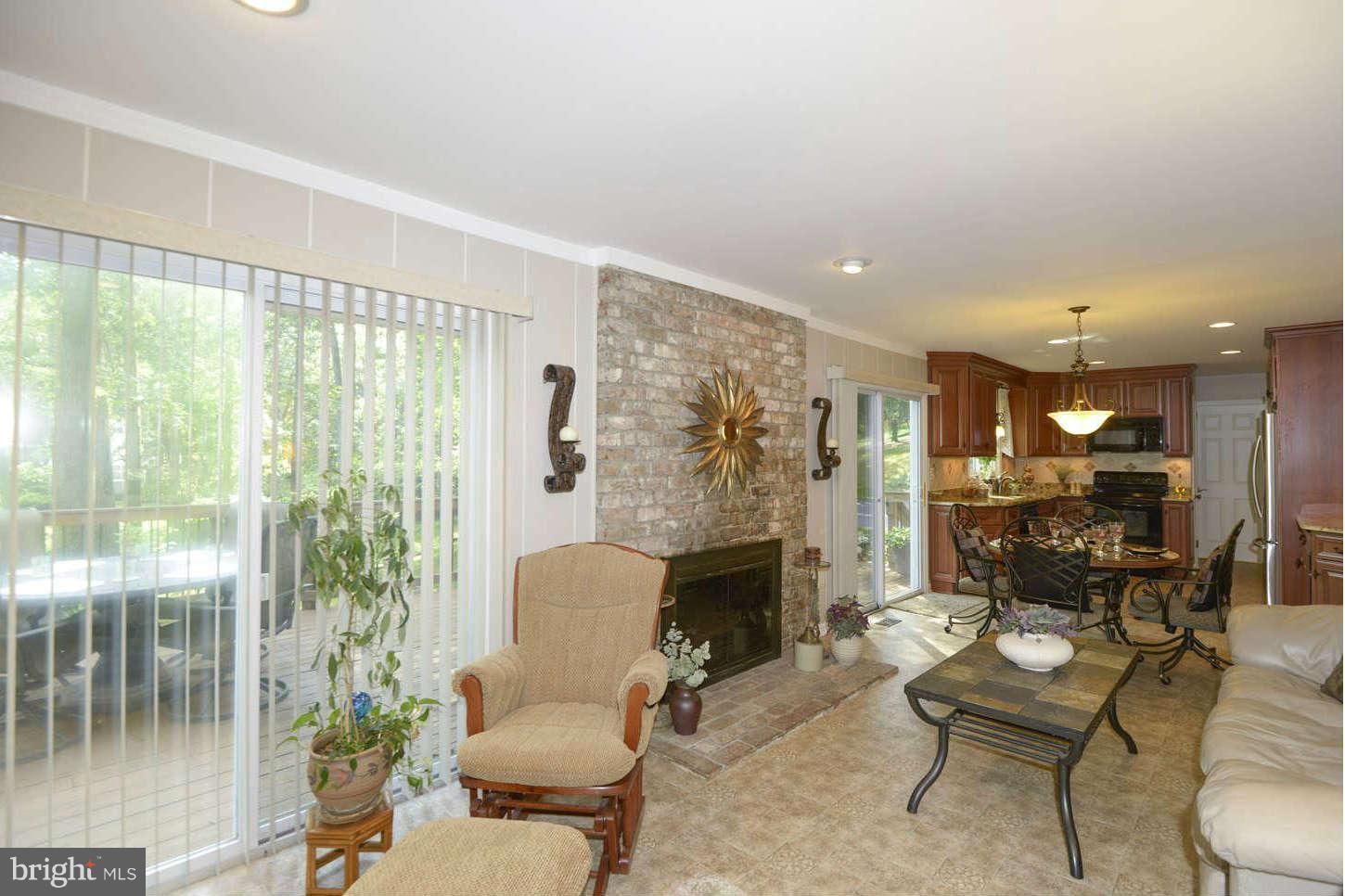 2623 Coon Club Road Westminster, MD 21157 - Photo 8 of 30 Family Room