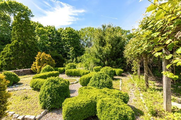 10 Grapevine Road, Unit B Gloucester, MA 01930 - Photo 16 of 19
