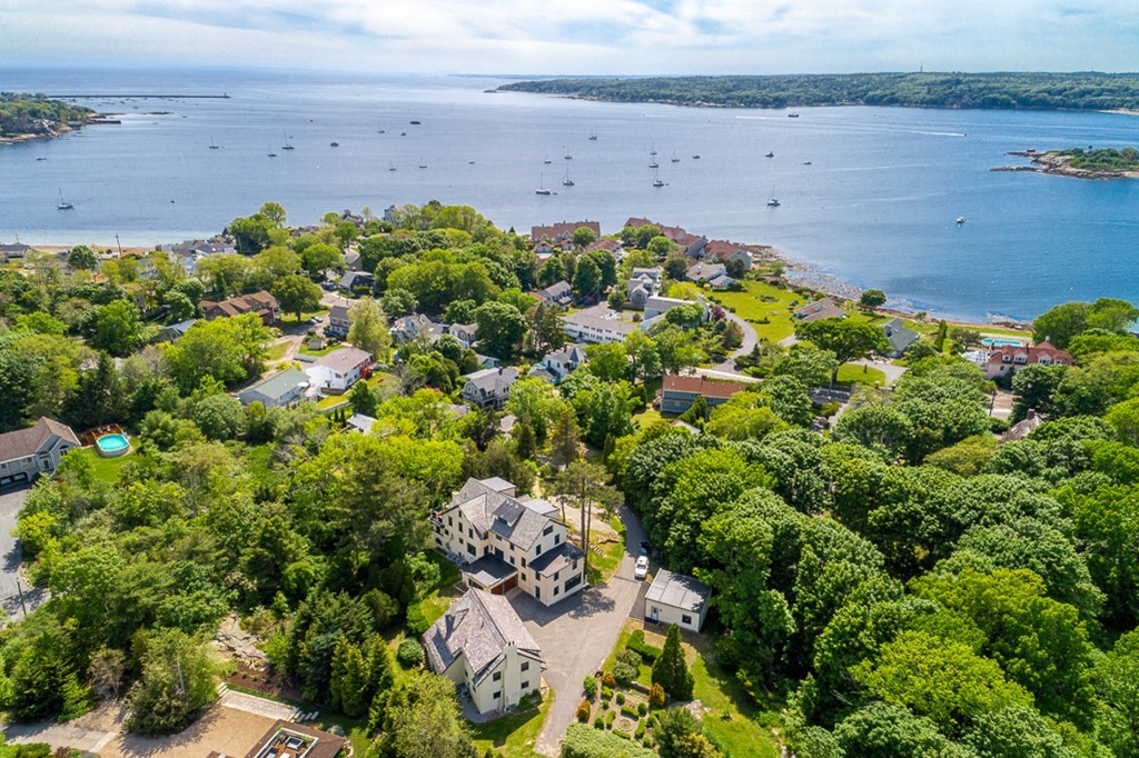 10 Grapevine Road, Unit B Gloucester, MA 01930 - Photo 17 of 19