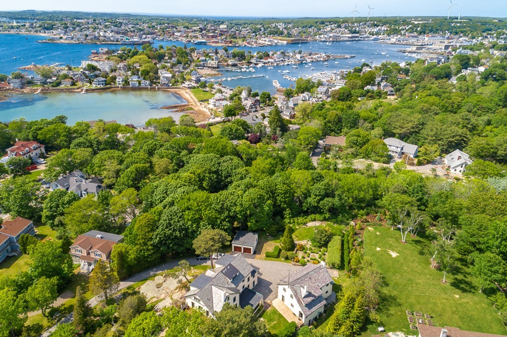 10 Grapevine Road, Unit B Gloucester, MA 01930 - Photo 18 of 19