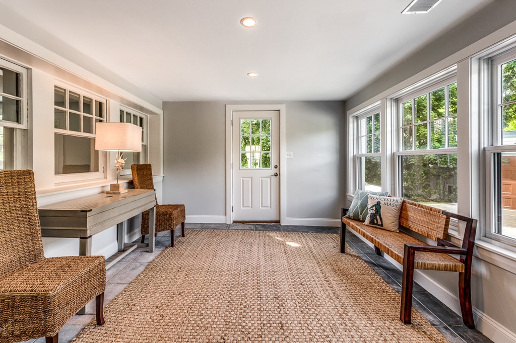 10 Grapevine Road, Unit B Gloucester, MA 01930 - Photo 2 of 19