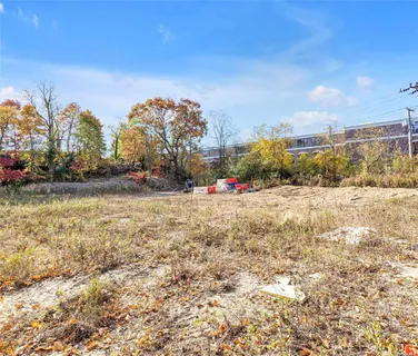 $1,000,000 | Shore Road, Glenwood Landing, NY 11547