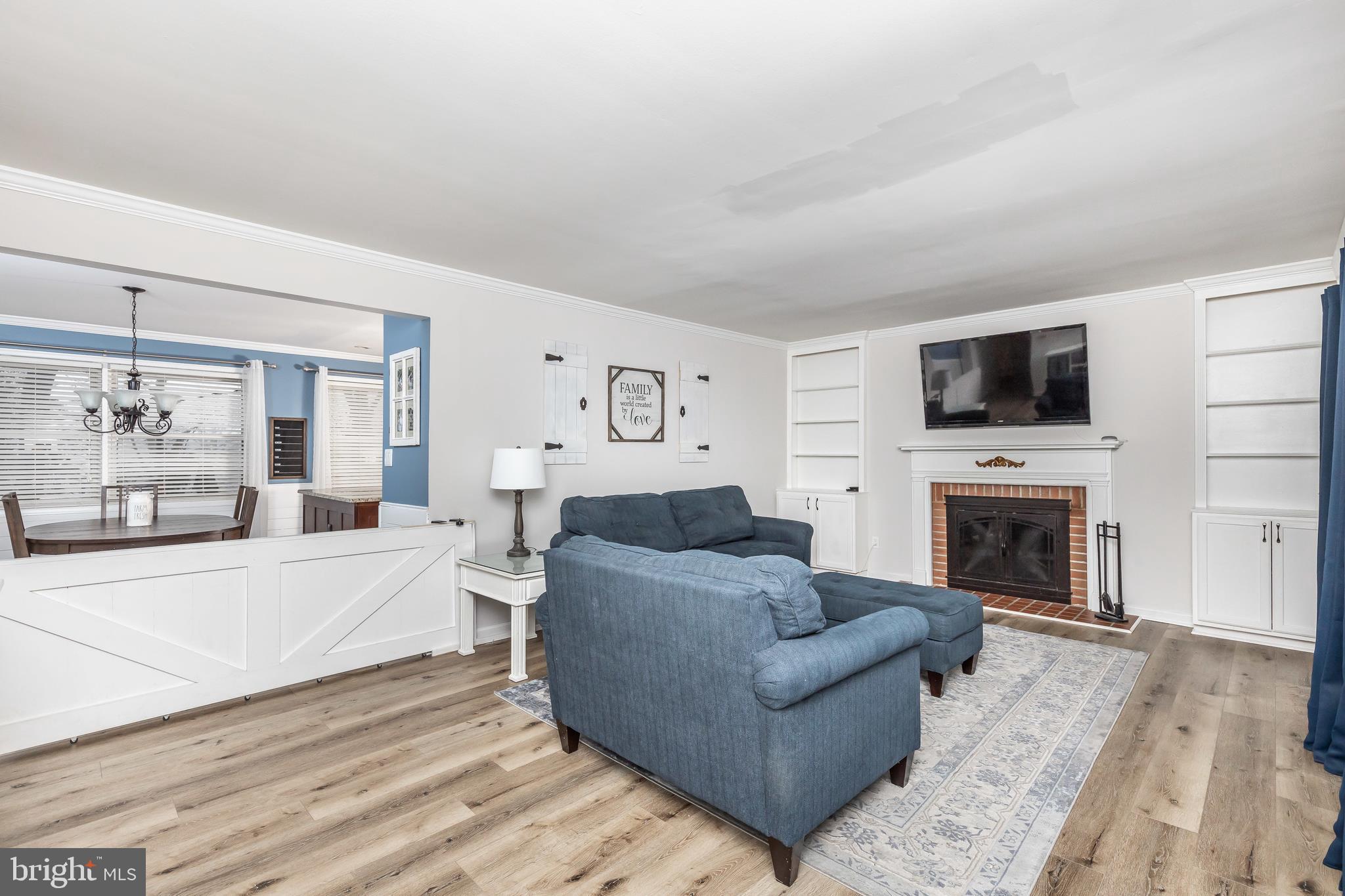 110 Charmuth Road Lutherville-Timonium, MD 21093 - Photo 7 of 50 Living Room