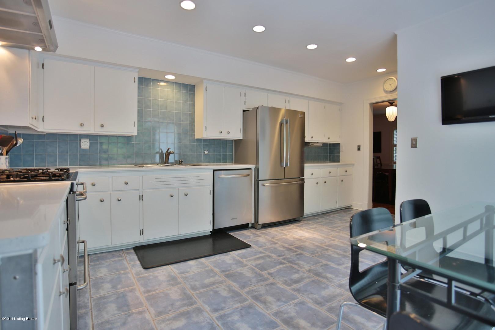 2403 Gray Fox Road Louisville, KY 40205 - Photo 14 of 45 Eat-in kitchen