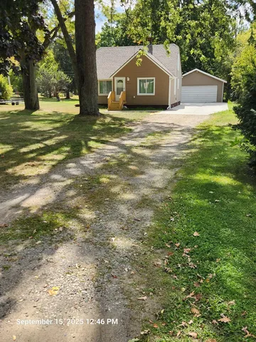 $1,800 | 2855 Mann Road, Waterford, MI 48329