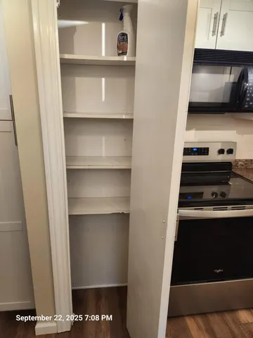 $1,800 | 2855 Mann Road, Waterford, MI 48329