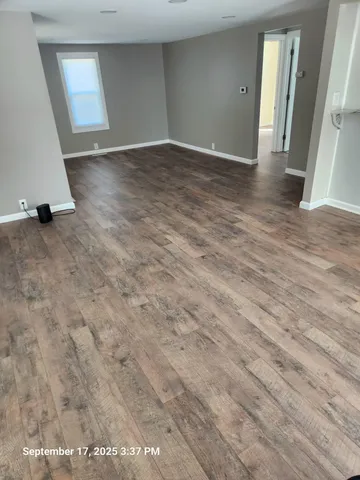 $1,800 | 2855 Mann Road, Waterford, MI 48329