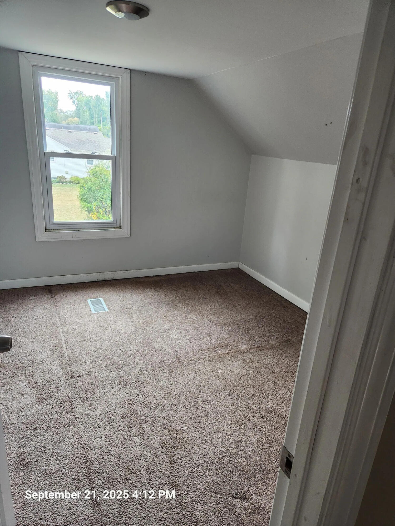 2855 Mann Road Waterford, MI 48329 - Photo 10 of 15 2855 Mann