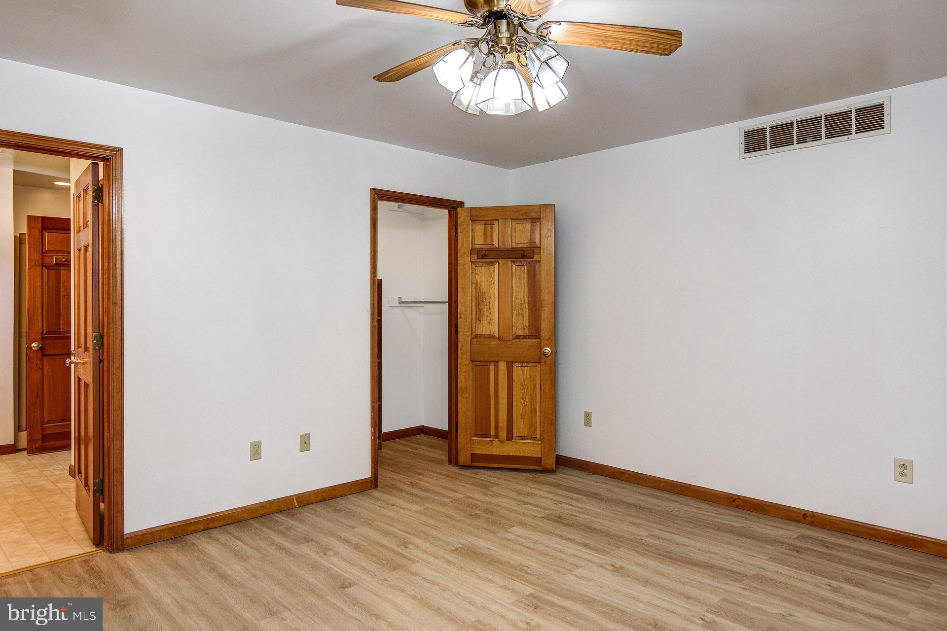 120 Richards Road Bridgeton, NJ 08302 - Photo 18 of 48 Master Bedroom Walk in Closet