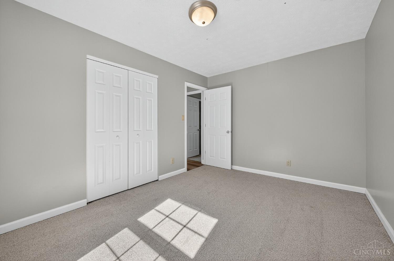 5468 Rapid Run Road Cincinnati, OH 45238 - Photo 25 of 44