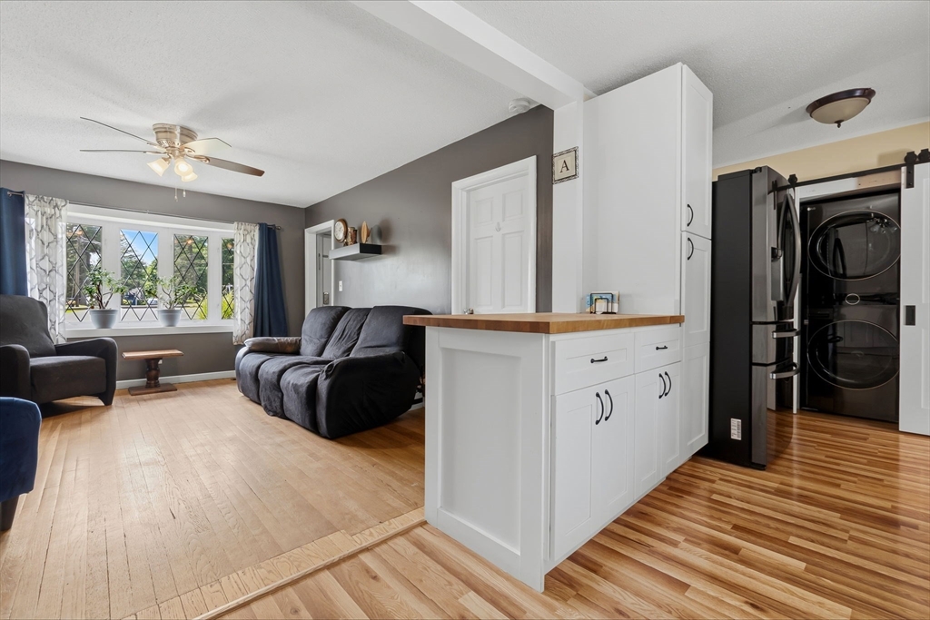 6 Appletree Road Danvers, MA 01923 - Photo 6 of 31 Gallery Image 6