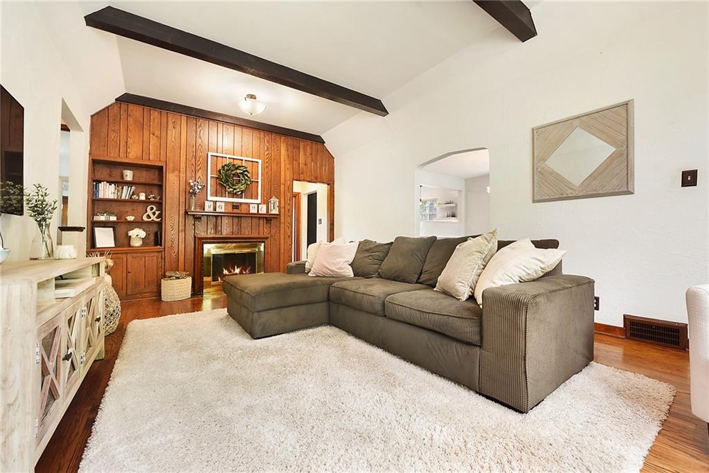 623 Cascade Road Pittsburgh, PA 15221 - Photo 8 of 35 Gallery Image 8