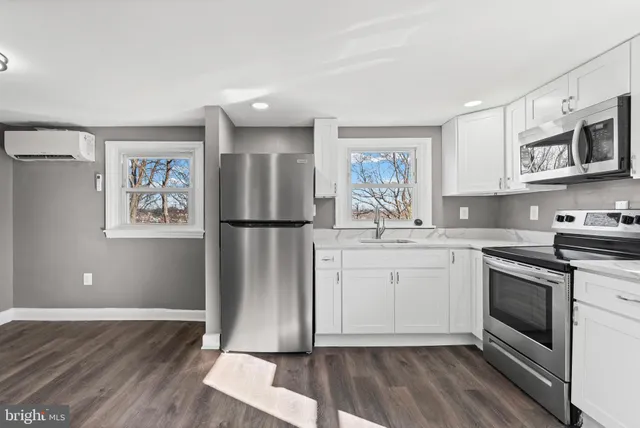 $2,500 | 3014 Royston Avenue, Baltimore, MD 21214