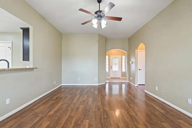 $1,995 | 18875 Maverick Ranch Road East, Magnolia, TX 77355