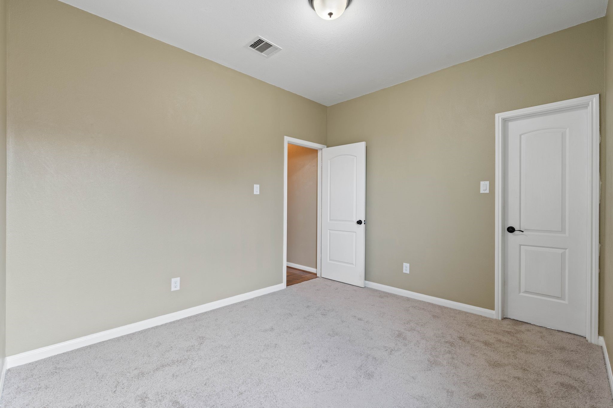 18875 Maverick Ranch Road East Magnolia, TX 77355 - Photo 33 of 45 an empty room with closet area