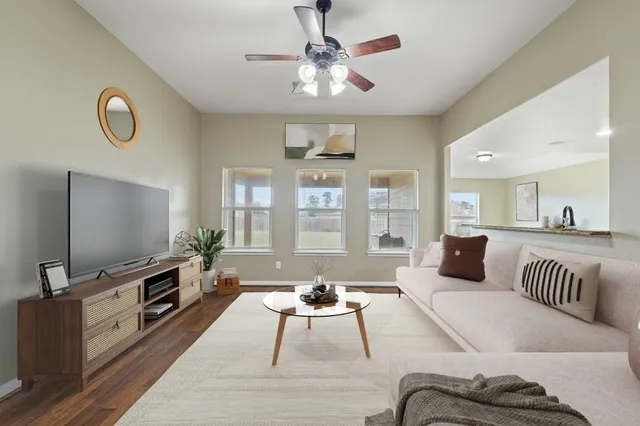 $1,995 | 18875 Maverick Ranch Road East, Magnolia, TX 77355