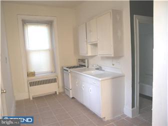 327 East Providence Road Aldan, PA 19018 - Photo 5 of 12 Kitchen