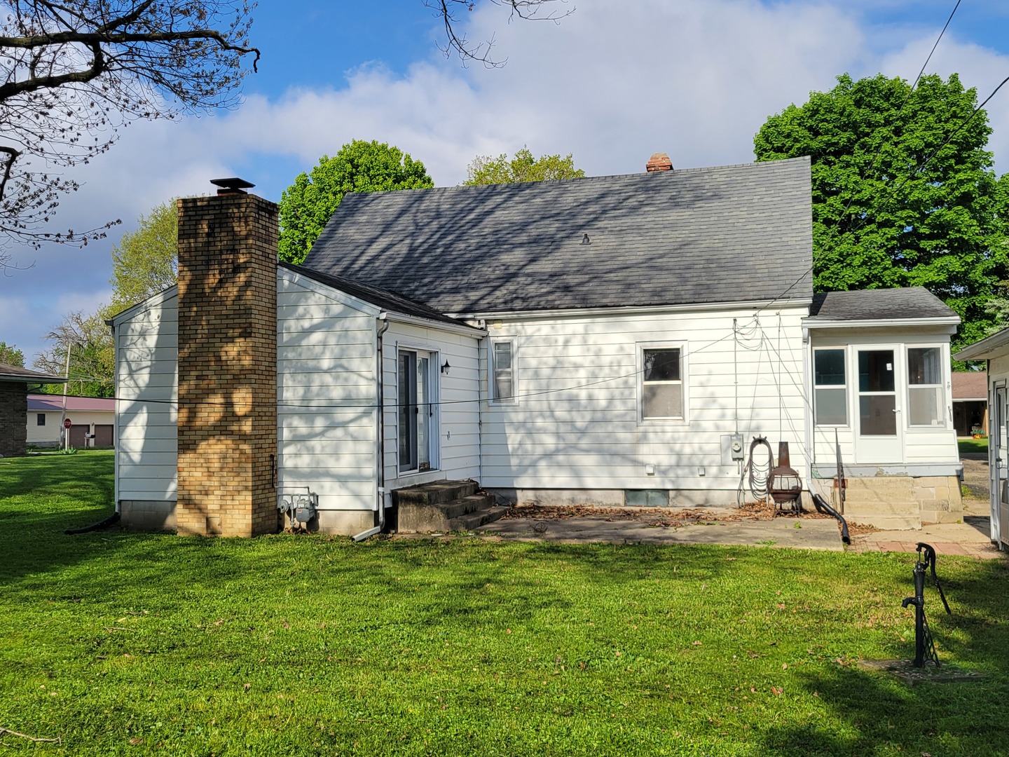208 North Maple Street Toluca, IL 61369 - Photo 3 of 12