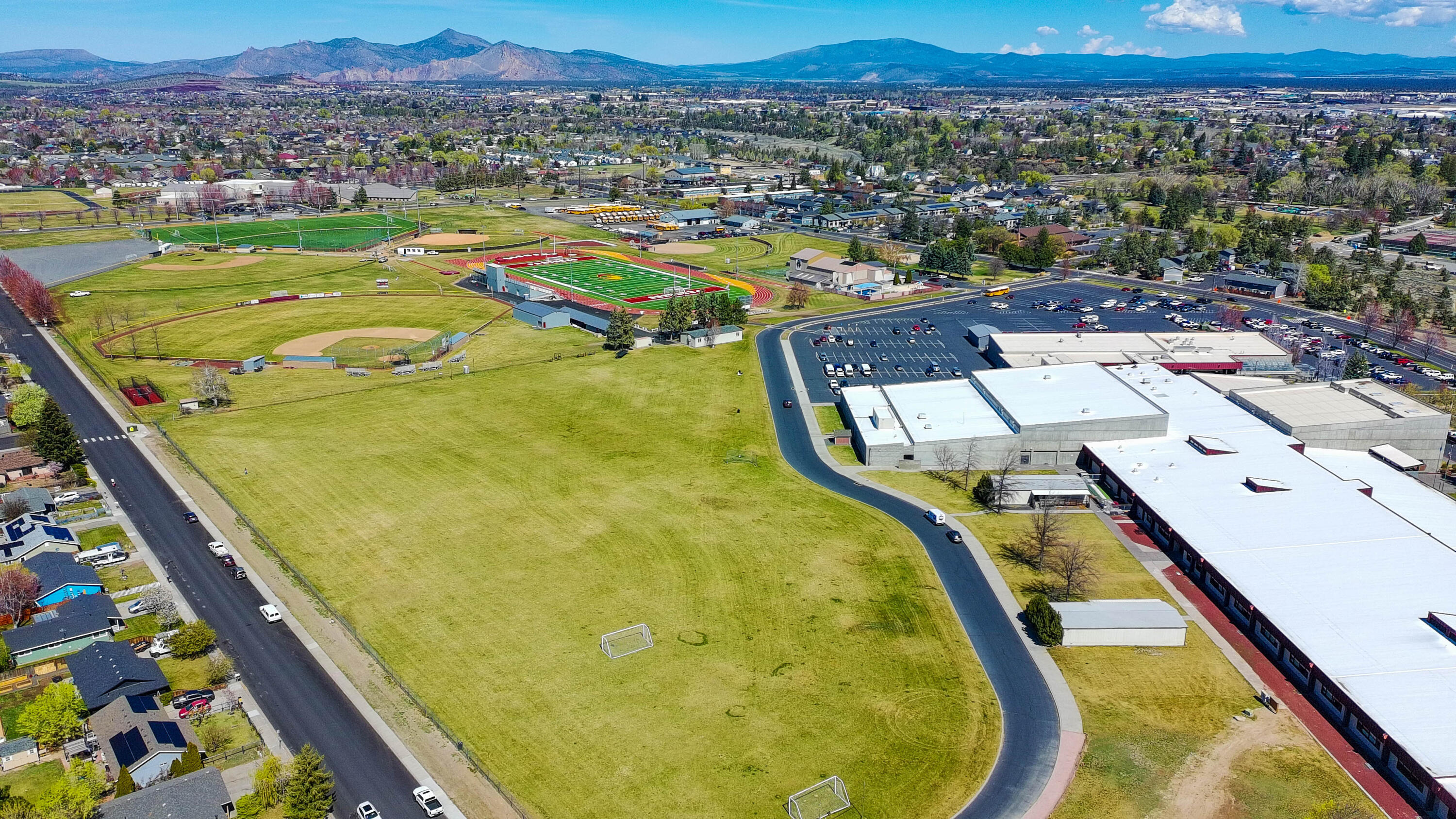 701 Southwest 23rd Street Redmond, OR 97756 - Photo 2 of 36 PTSC_0309