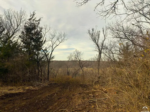 $90,000 | 980 Southeast Stanley Road, Tecumseh, KS 66542