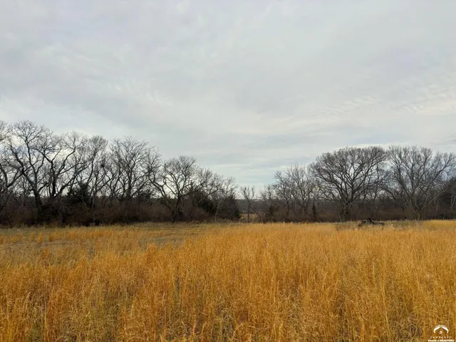 $92,500 | 980 Southeast Stanley Road, Tecumseh, KS 66542